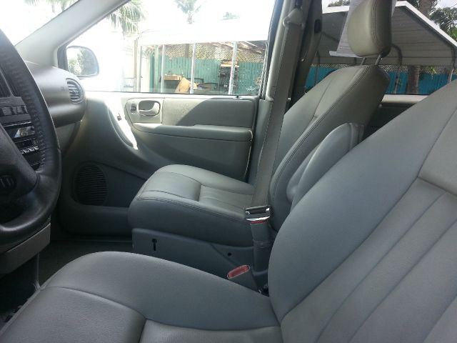 Chrysler Town and Country 2006 photo 4