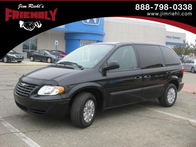 Chrysler Town and Country 2006 photo 3