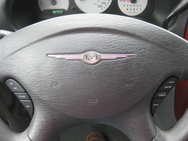 Chrysler Town and Country 2006 photo 7
