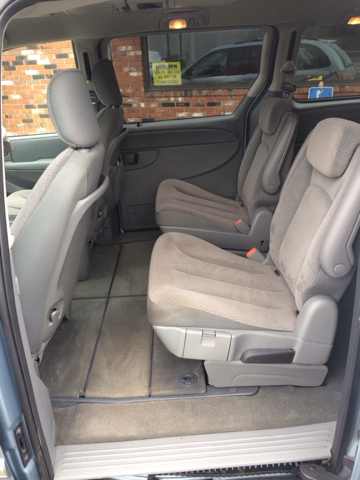 Chrysler Town and Country 3.5 MiniVan