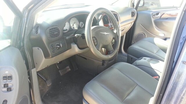 Chrysler Town and Country 2006 photo 13