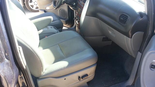 Chrysler Town and Country 2006 photo 6