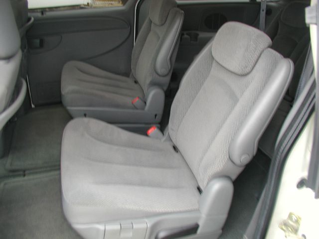 Chrysler Town and Country 2006 photo 4