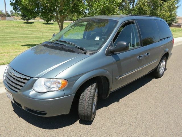 Chrysler Town and Country 2007 photo 4