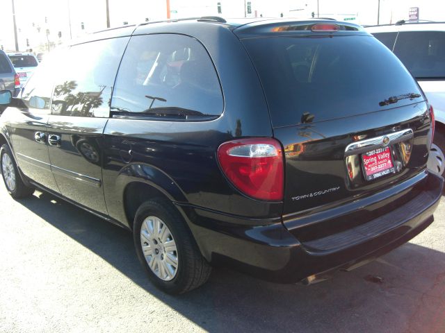 Chrysler Town and Country 2007 photo 0