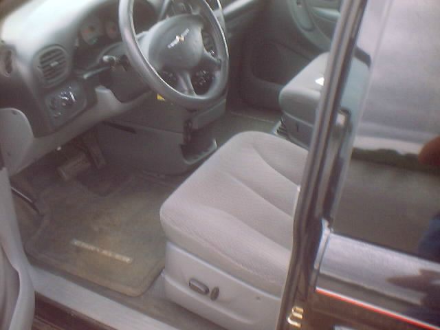 Chrysler Town and Country 2007 photo 3