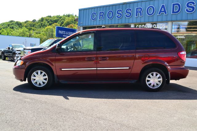 Chrysler Town and Country 2007 photo 3