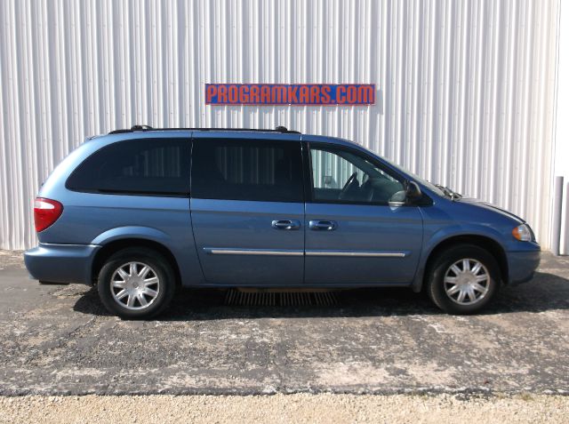 Chrysler Town and Country 2007 photo 13