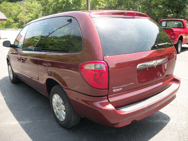 Chrysler Town and Country 2007 photo 4