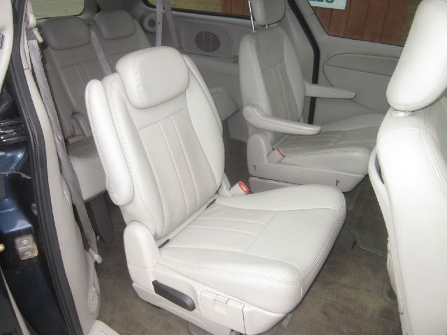 Chrysler Town and Country 2007 photo 14