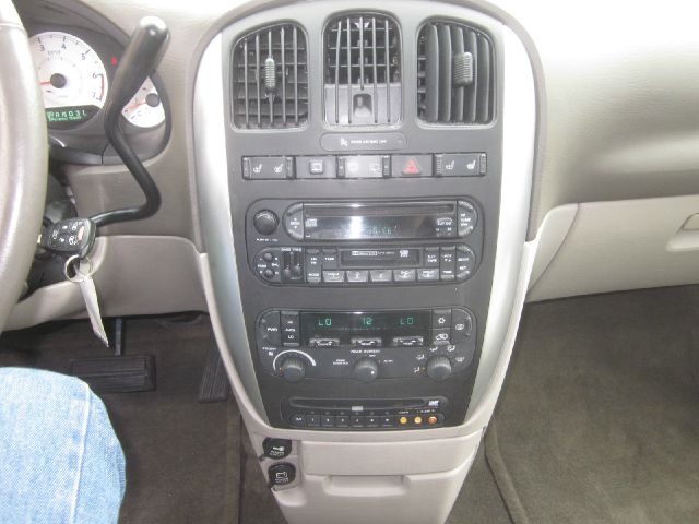 Chrysler Town and Country 2007 photo 16