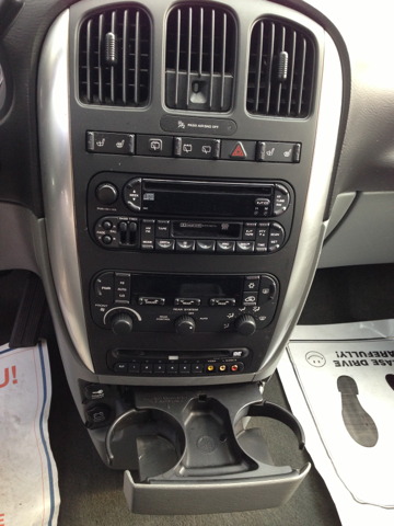 Chrysler Town and Country 2007 photo 4