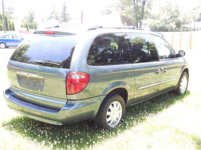 Chrysler Town and Country 2007 photo 18
