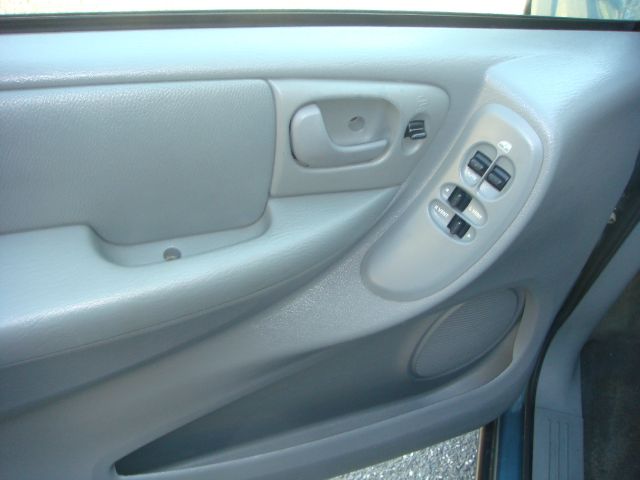 Chrysler Town and Country 2007 photo 11