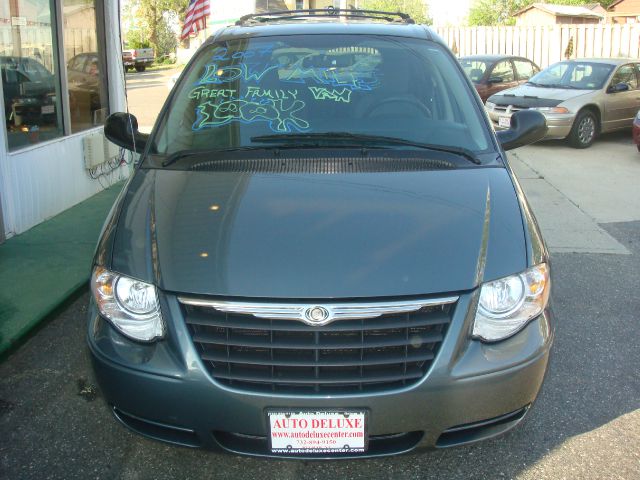 Chrysler Town and Country 2007 photo 14