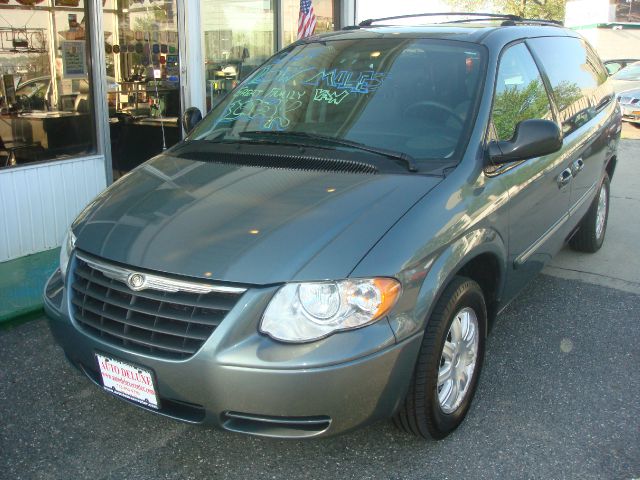 Chrysler Town and Country 2007 photo 16