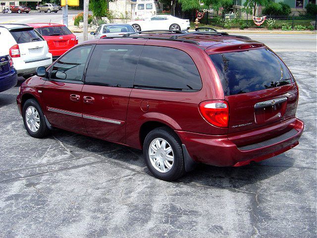 Chrysler Town and Country Z06 MiniVan