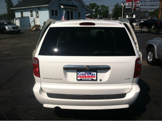 Chrysler Town and Country 2007 photo 4