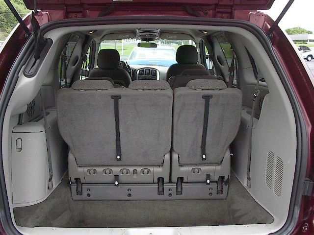 Chrysler Town and Country 2007 photo 7