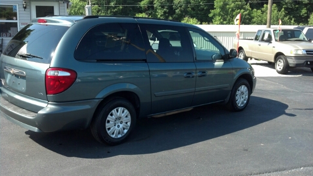 Chrysler Town and Country 2007 photo 4