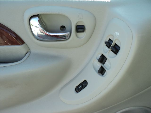 Chrysler Town and Country 2007 photo 13
