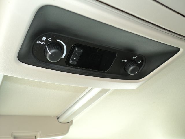 Chrysler Town and Country 2007 photo 15