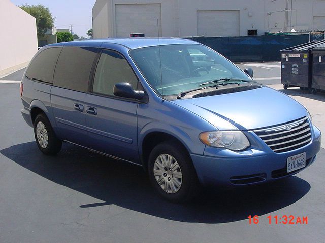 Chrysler Town and Country 2007 photo 4