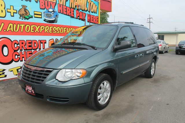 Chrysler Town and Country 2007 photo 4