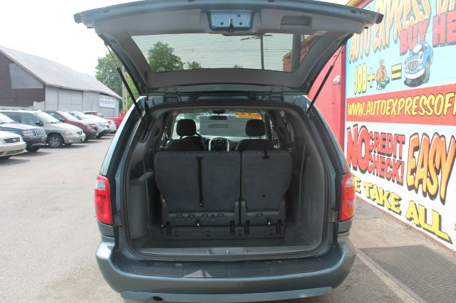 Chrysler Town and Country 2007 photo 6