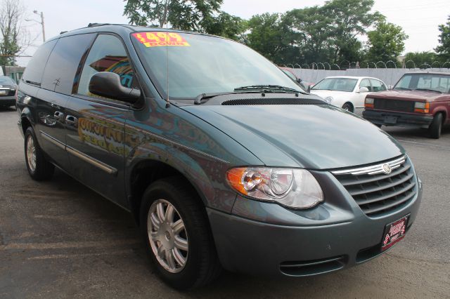Chrysler Town and Country 2007 photo 7