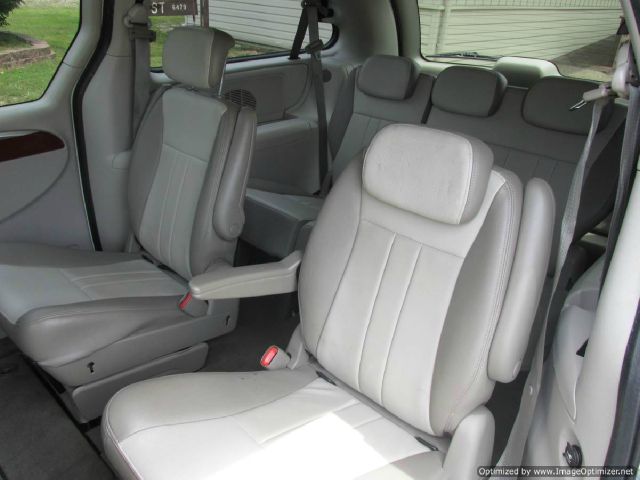 Chrysler Town and Country 2007 photo 4