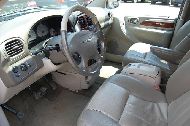 Chrysler Town and Country 2007 photo 3