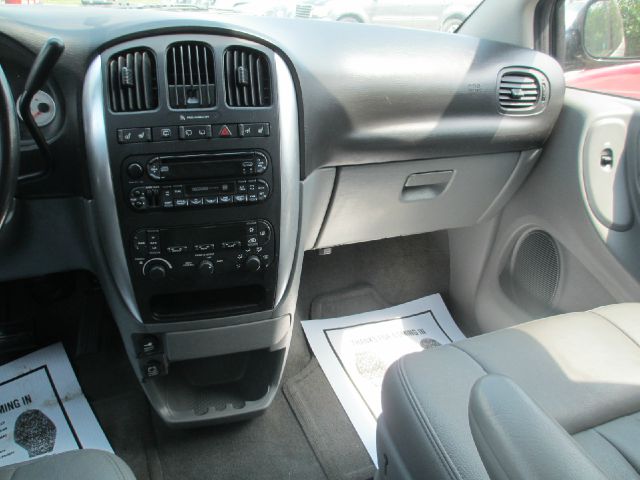 Chrysler Town and Country 3.5 MiniVan
