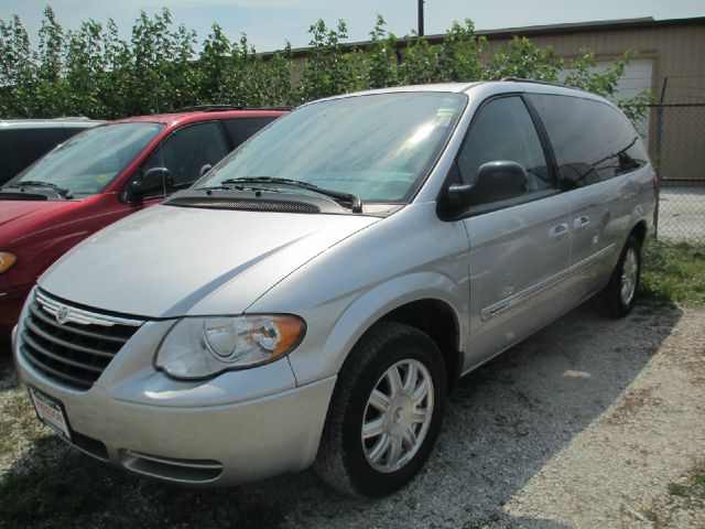 Chrysler Town and Country 2007 photo 4