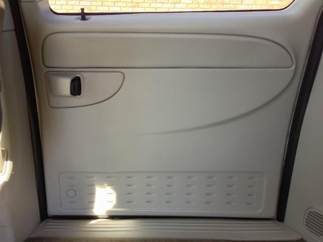 Chrysler Town and Country 2007 photo 1