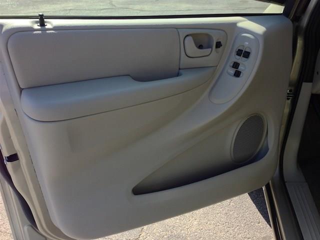 Chrysler Town and Country 2007 photo 13