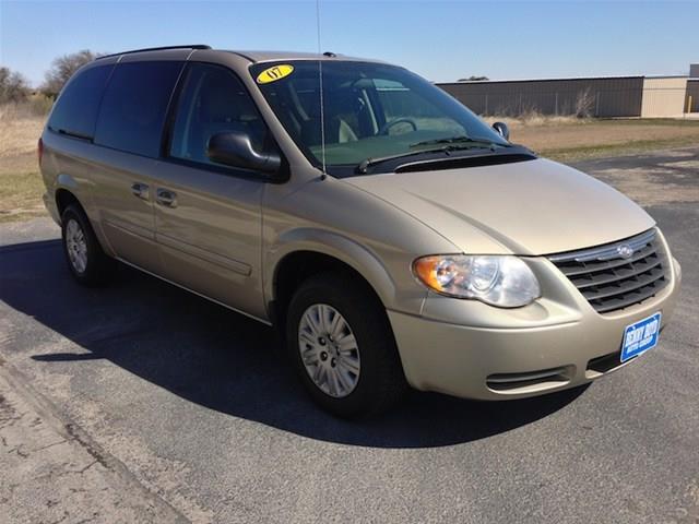 Chrysler Town and Country 2007 photo 14