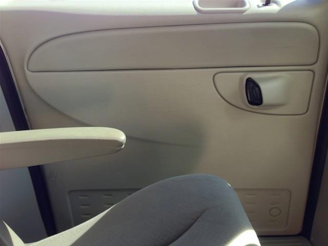 Chrysler Town and Country 2007 photo 17