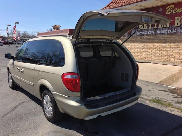 Chrysler Town and Country 2007 photo 2