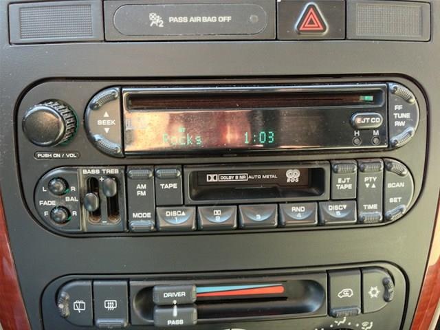 Chrysler Town and Country 2007 photo 20