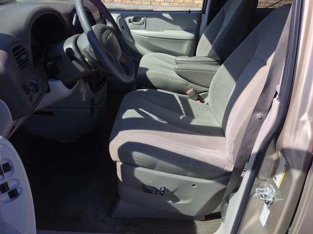 Chrysler Town and Country 2007 photo 23