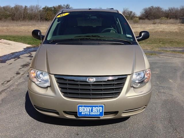 Chrysler Town and Country 2007 photo 27
