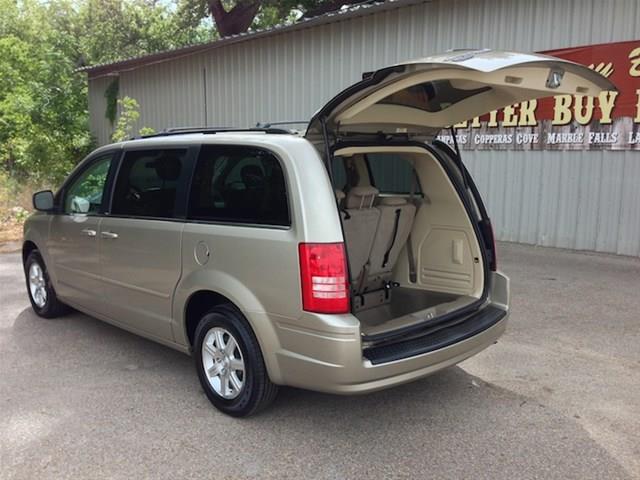 Chrysler Town and Country 2008 photo 12