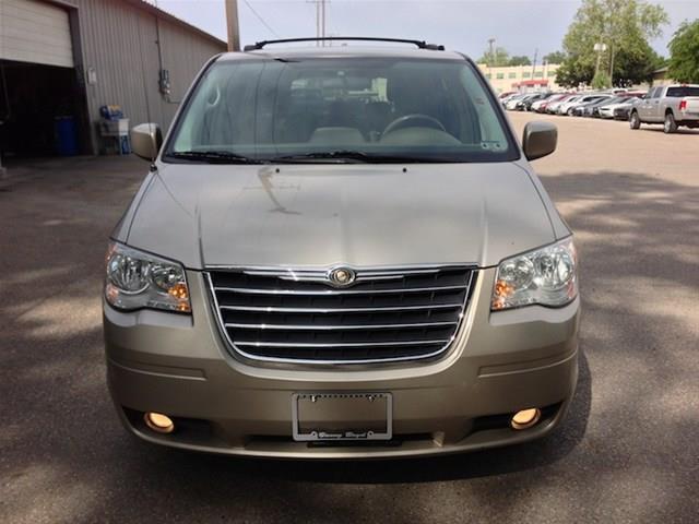 Chrysler Town and Country 2008 photo 14
