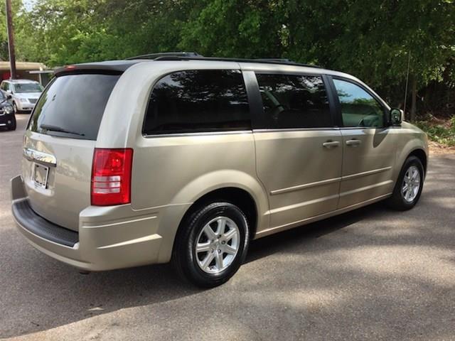 Chrysler Town and Country 2008 photo 15