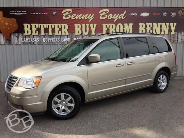 Chrysler Town and Country 2008 photo 16