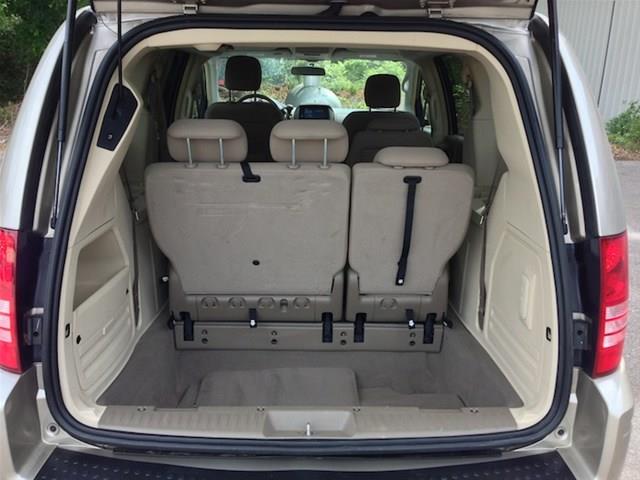 Chrysler Town and Country 2008 photo 22