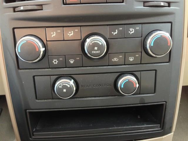 Chrysler Town and Country 2008 photo 28