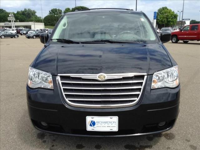 Chrysler Town and Country 2008 photo 4