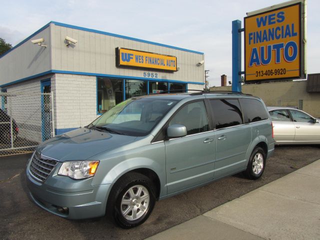 Chrysler Town and Country 3.5 MiniVan
